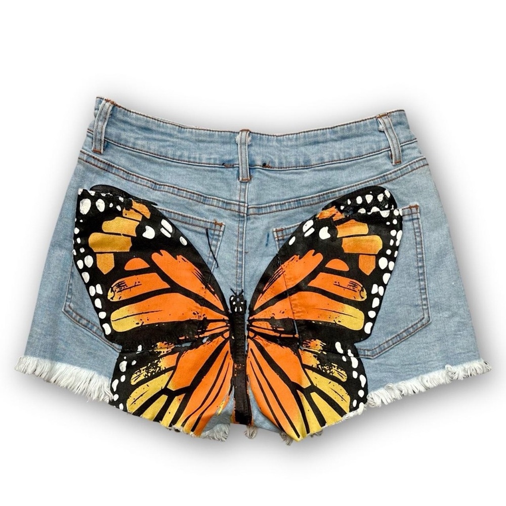 NWT Monarch butterfly painted light wash denim shorts S